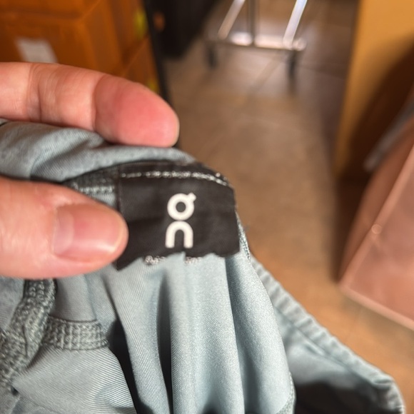 On Running Women's ON Running Tights 7/8 Sea Blue Size Small - Picture 13 of 14